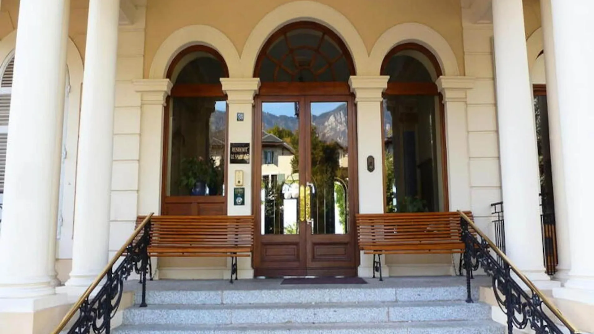 2 Rooms For 2 People Aix-les-Bains Apartment